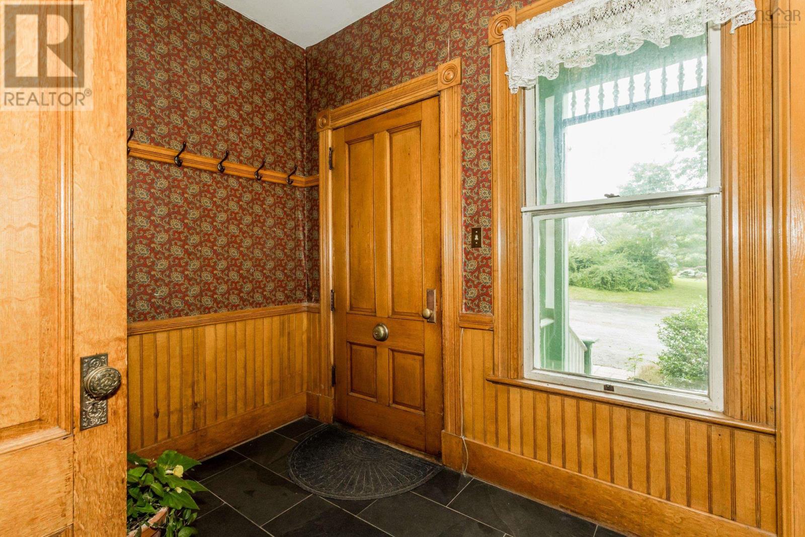 1330 Belcher Street - Photo 4