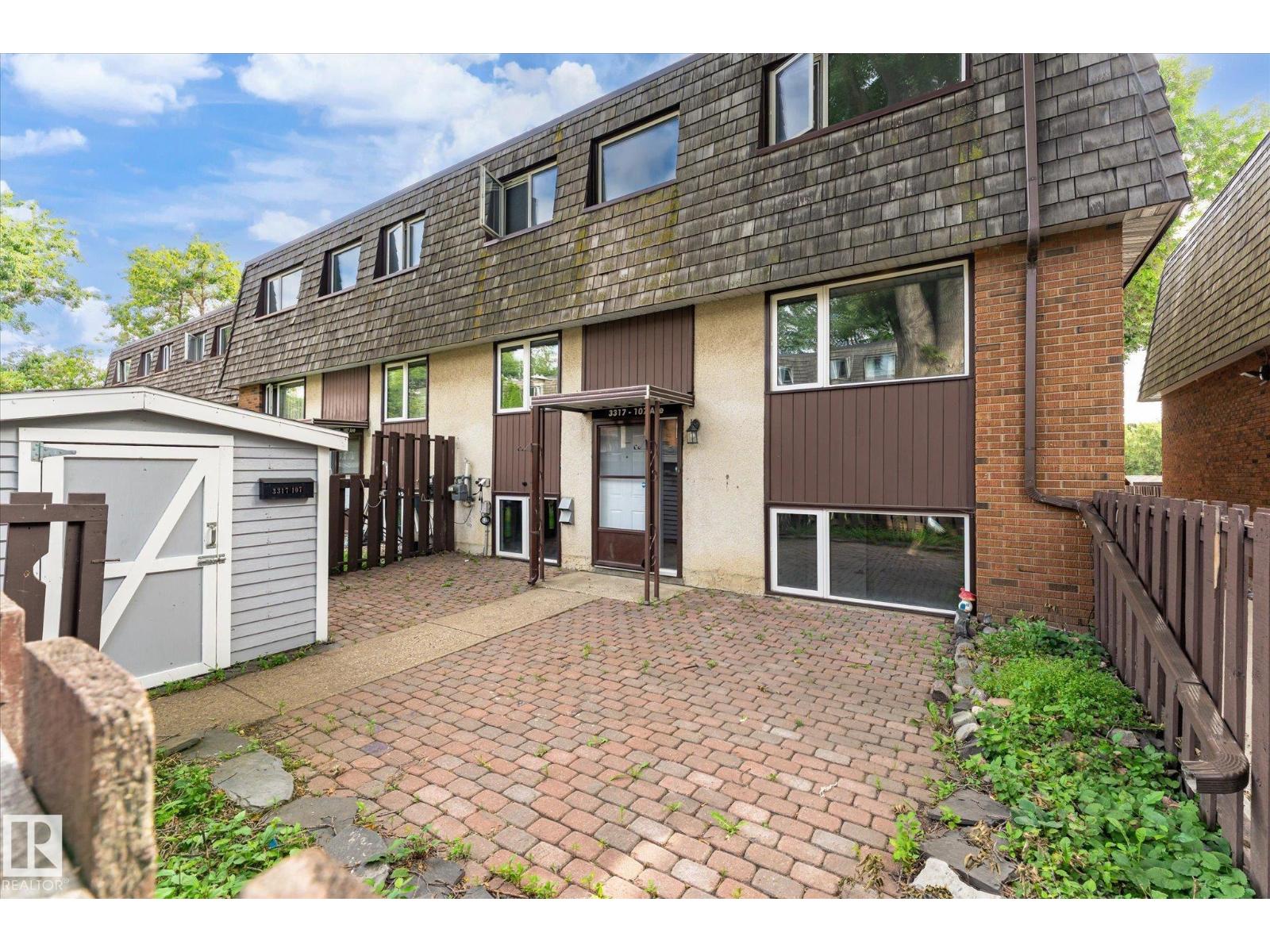 3317 107 AV NW