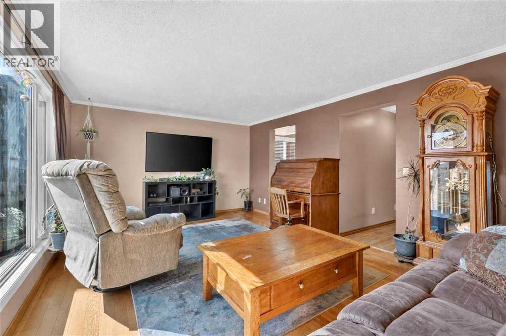 41 Templeson Crescent NE