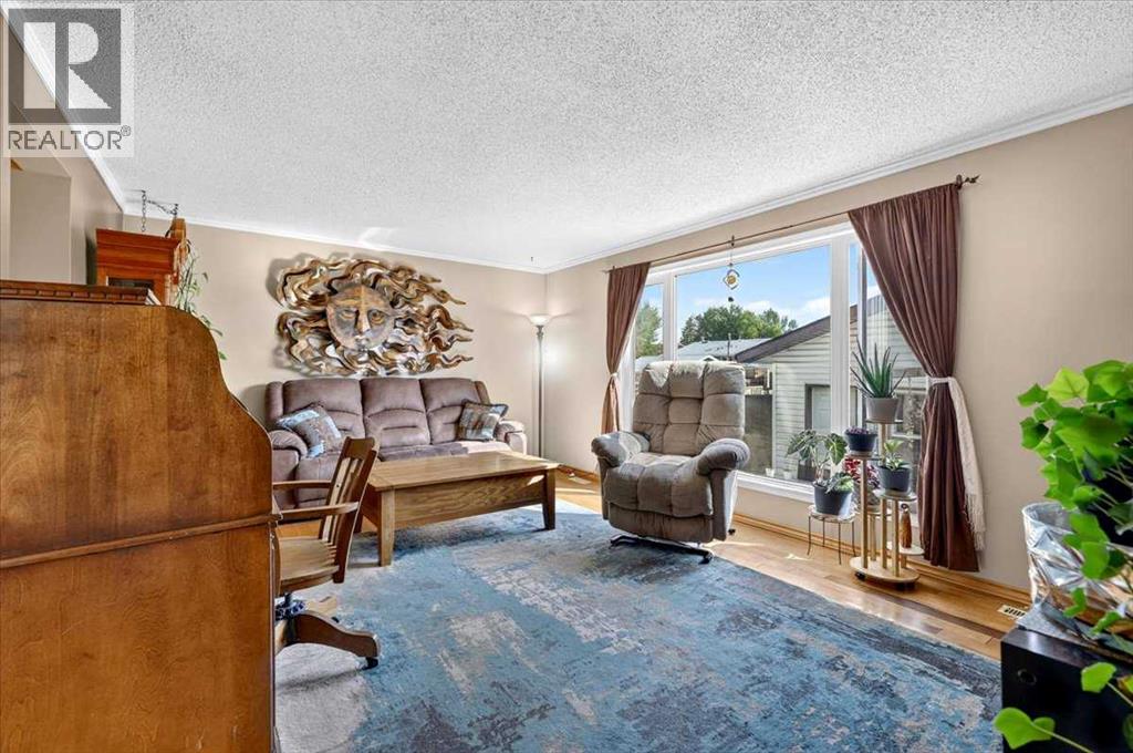 41 Templeson Crescent NE