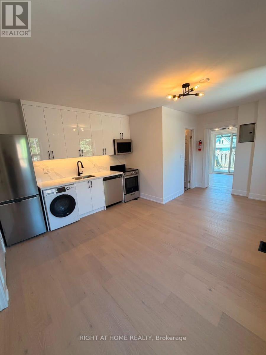202-2245 DUNDAS STREET, TORONTO (HIGH PARK-SWANSEA), ON M6R 1X6 - Image 2424974433.jpeg?d=l