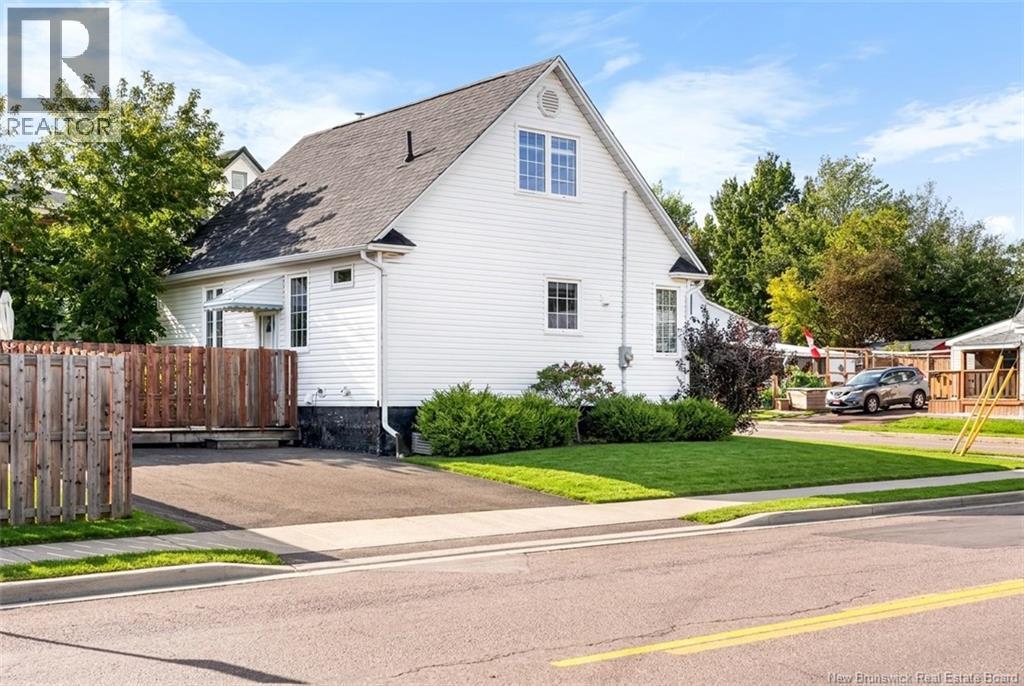 44 Sherrard Avenue - Photo 4