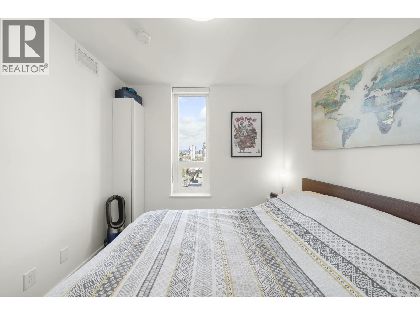 1705 823 CARNARVON STREET