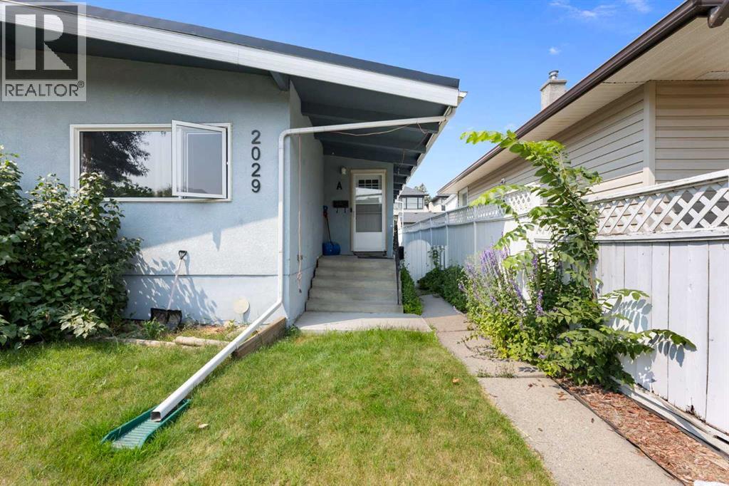 2029 & 2031 35 Street SW