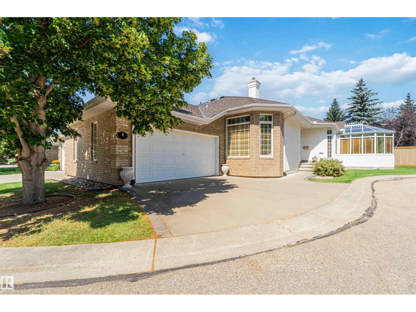 8 BUTTERWORTH PT NW