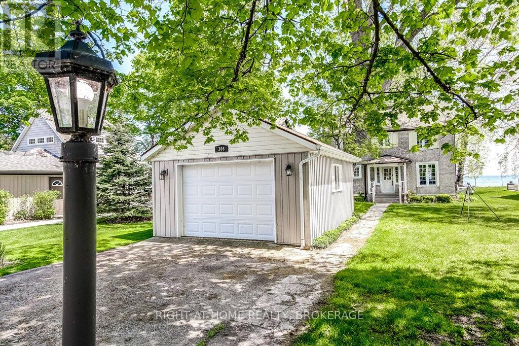 306 PROSPECT POINT ROAD S