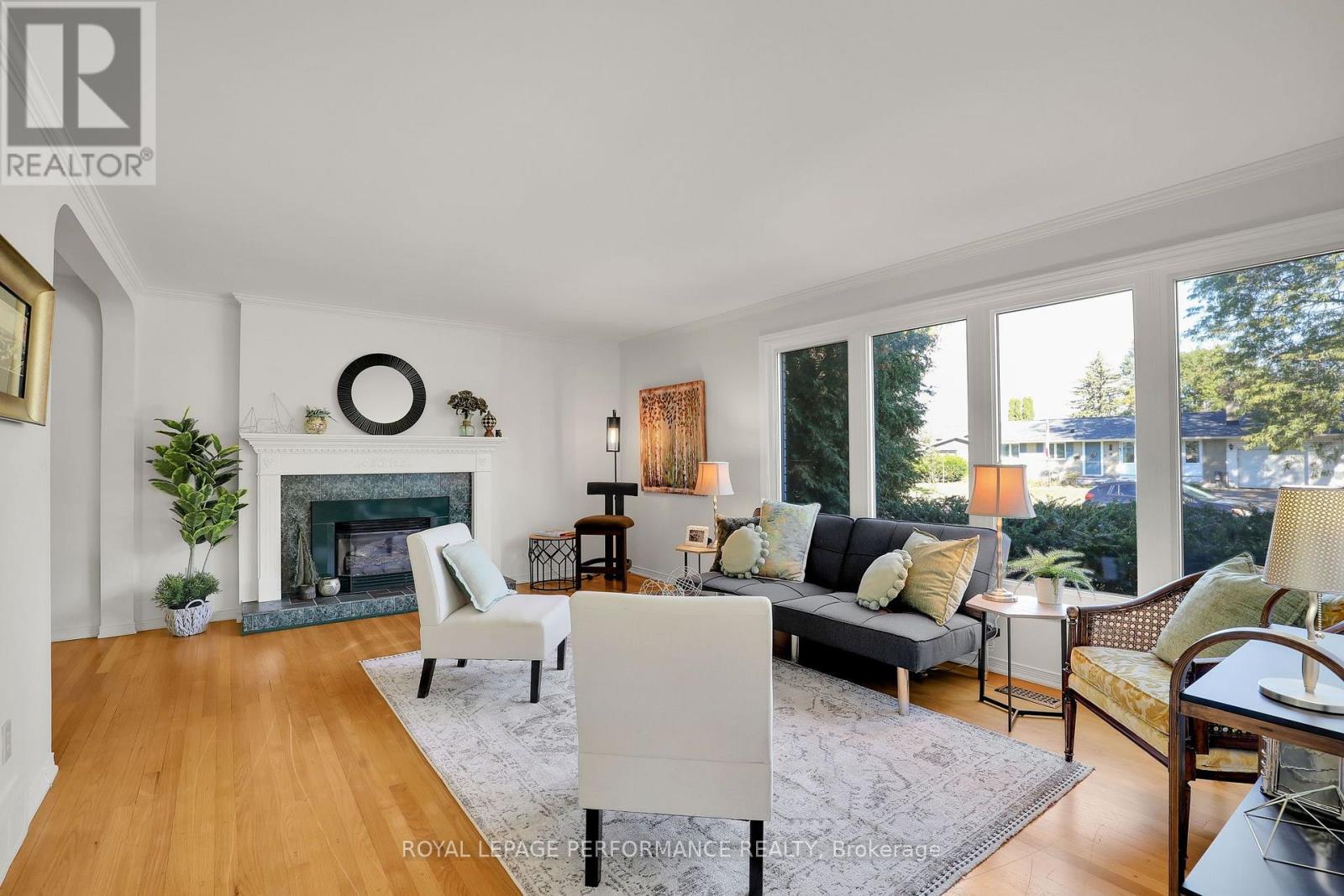 25 THORNCLIFF PLACE
