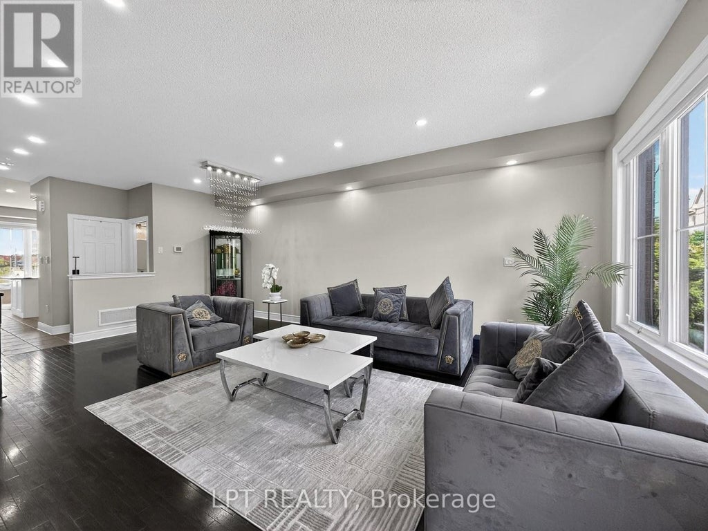 44 CEDAR LAKE CRESCENT, BRAMPTON (BRAM WEST), ON L6Y 0P9 - Image 3893397222.jpeg?d=l