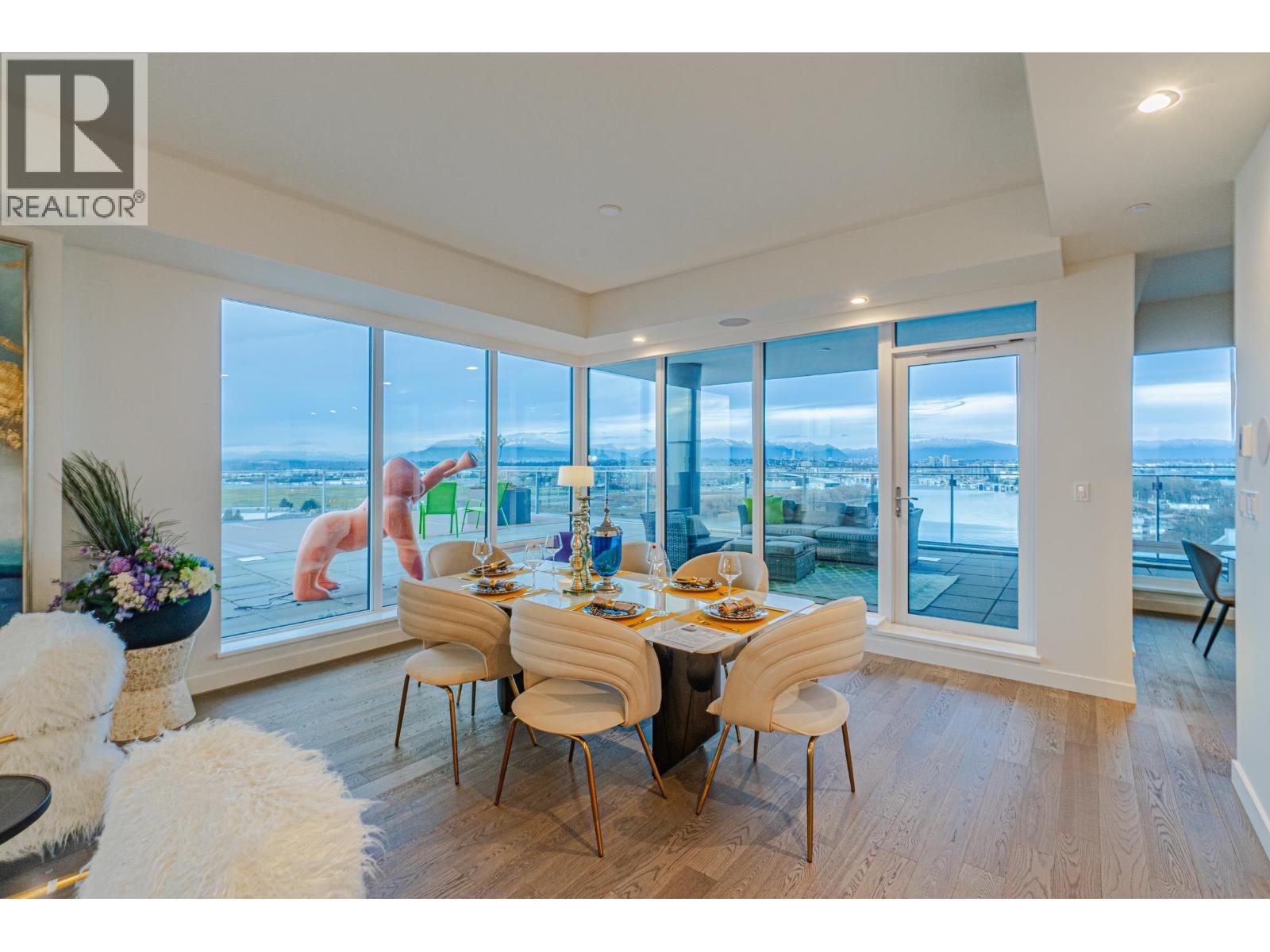 1202 6811 PEARSON WAY