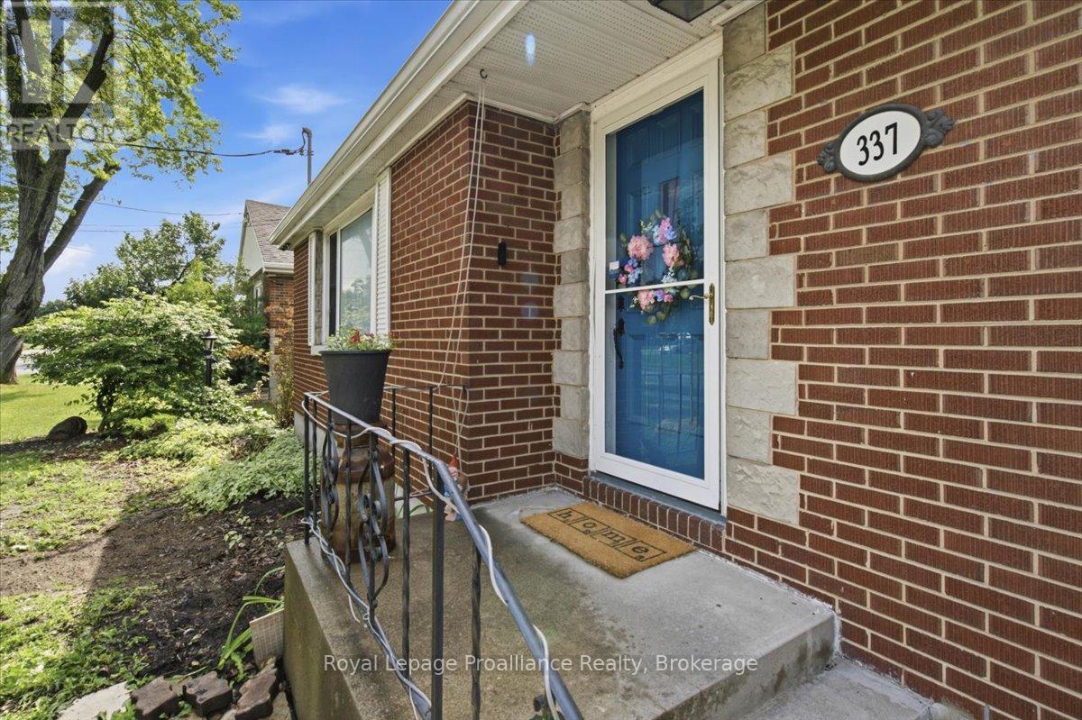 337 BRIDGE STREET E