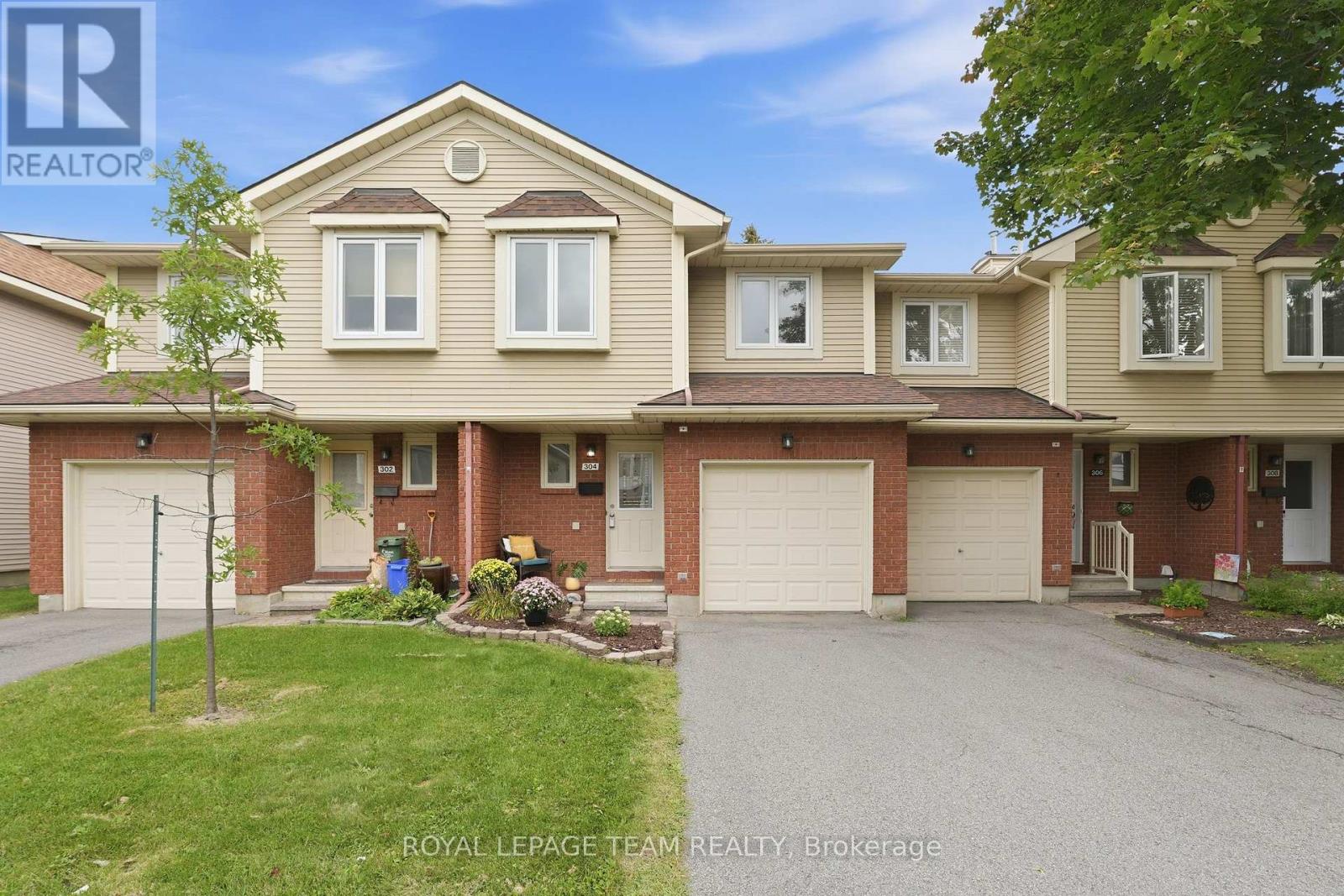304 VALADE CRESCENT