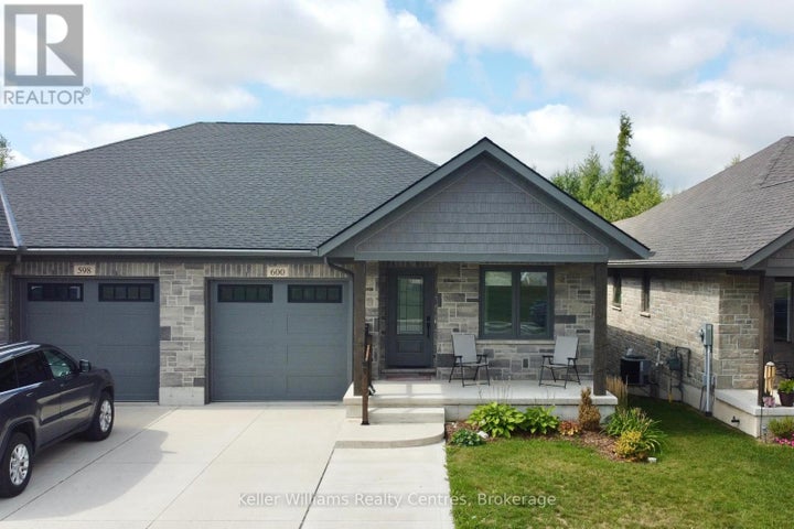 Photo 1 of 46 — 600 25TH AVENUE, Hanover, ON N4N 0C3