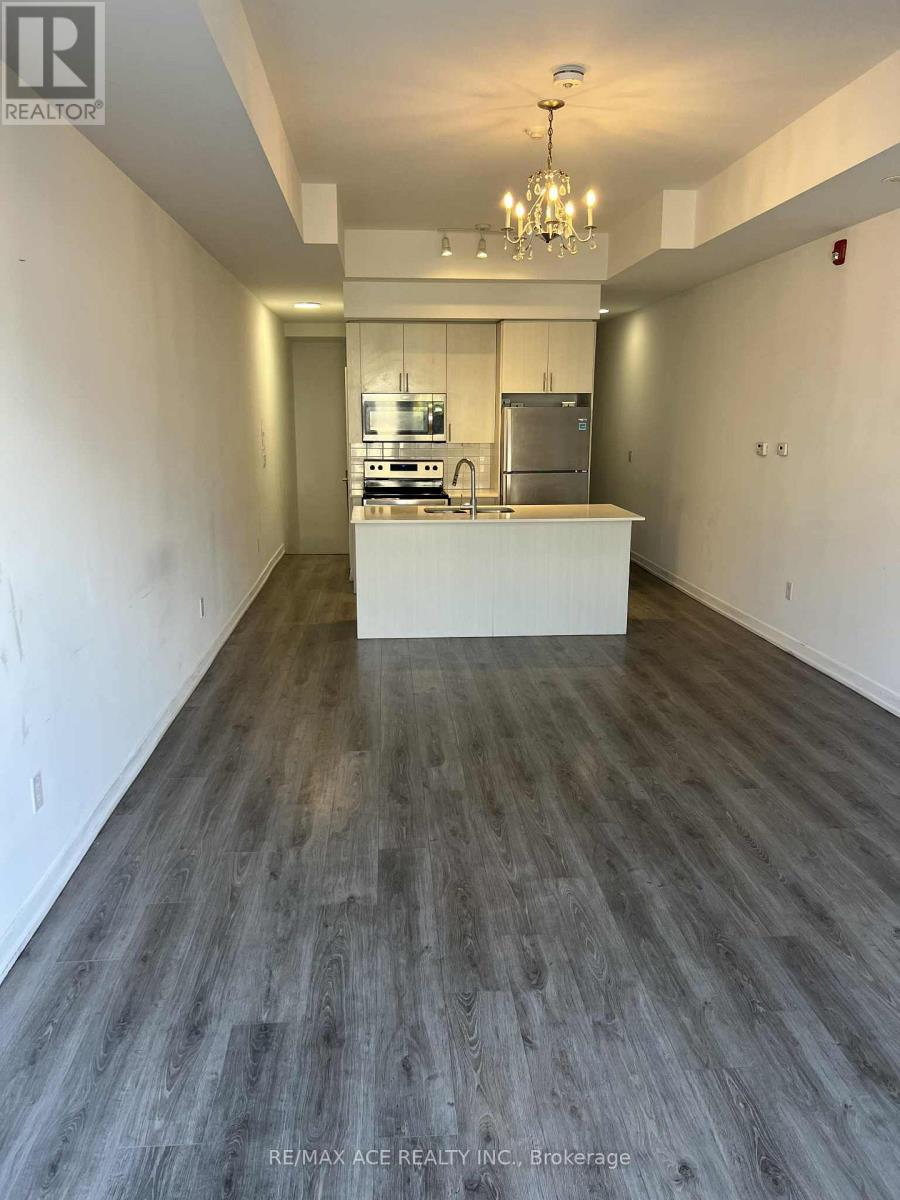 105 - 3686 ST CLAIR AVENUE E