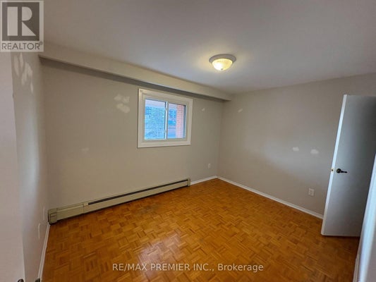 7955 Kipling Ave, Vaughan (East Woodbridge), ON 5