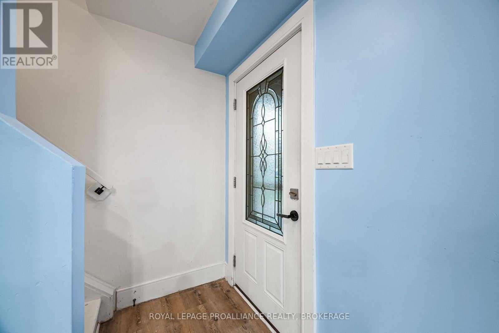 879 BEACONHILL COURT