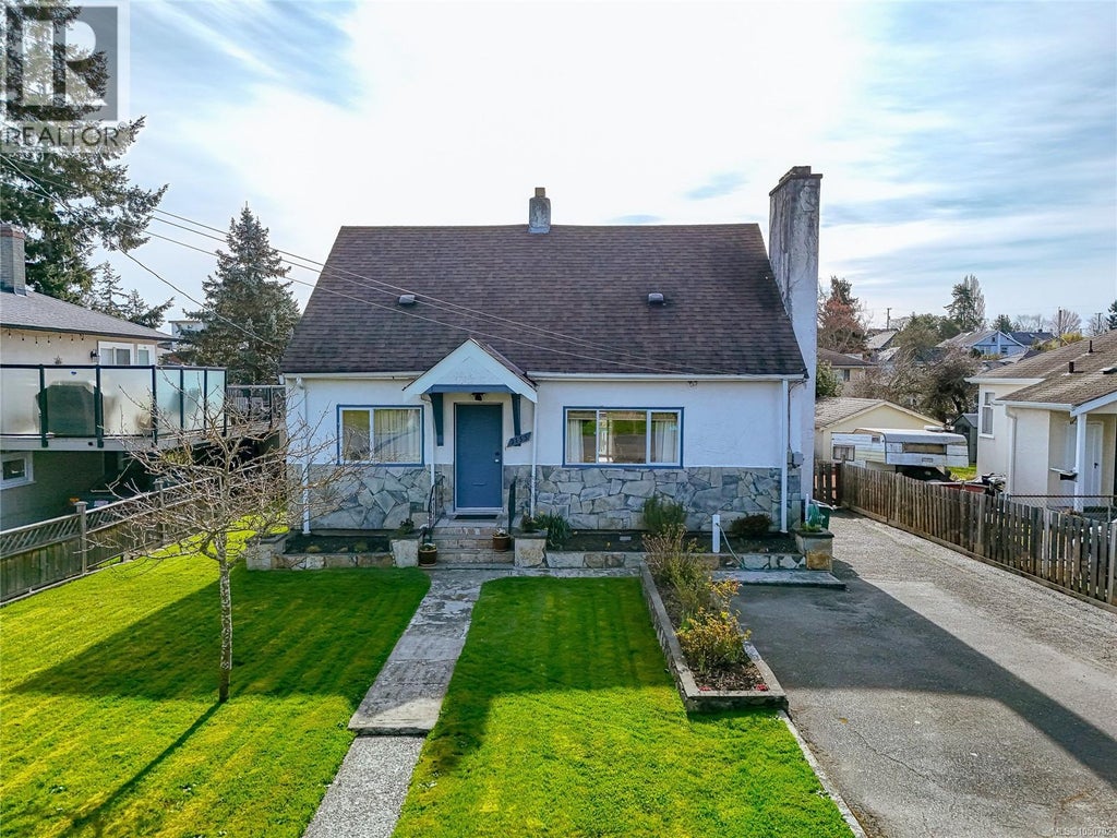 3155 EARL GREY ST, SAANICH, BC V9A 1X1 - Image 1836768904.jpeg?d=l