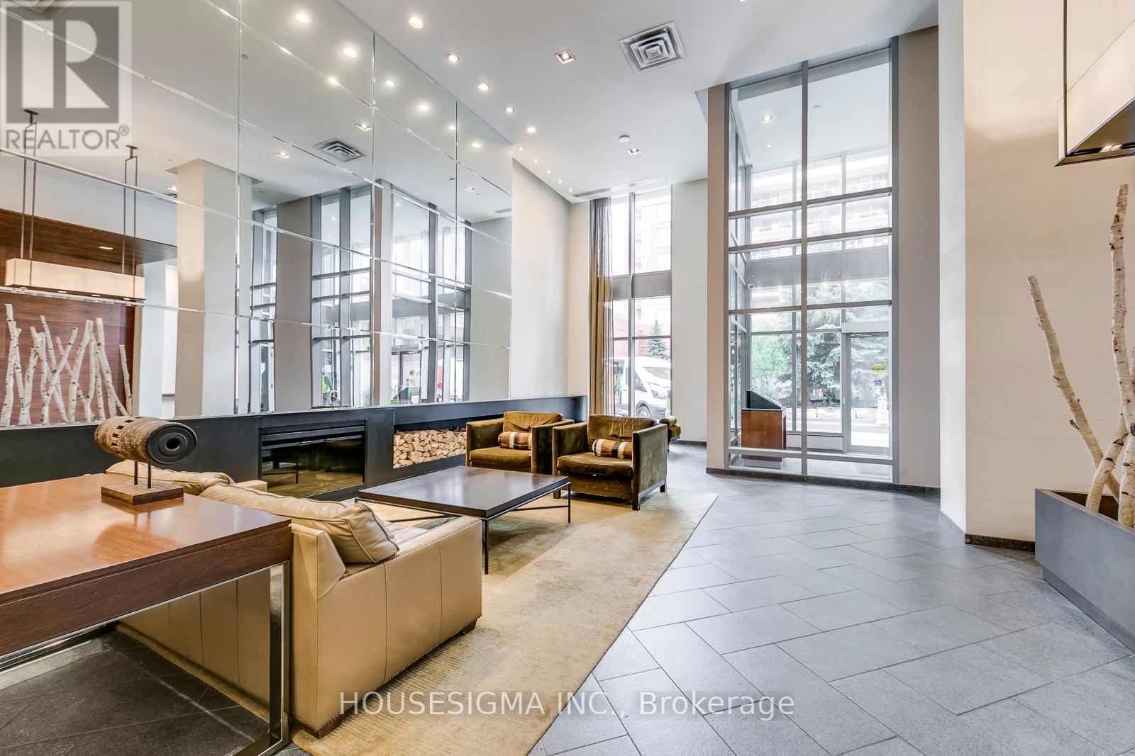 2703 - 4090 LIVING ARTS DRIVE