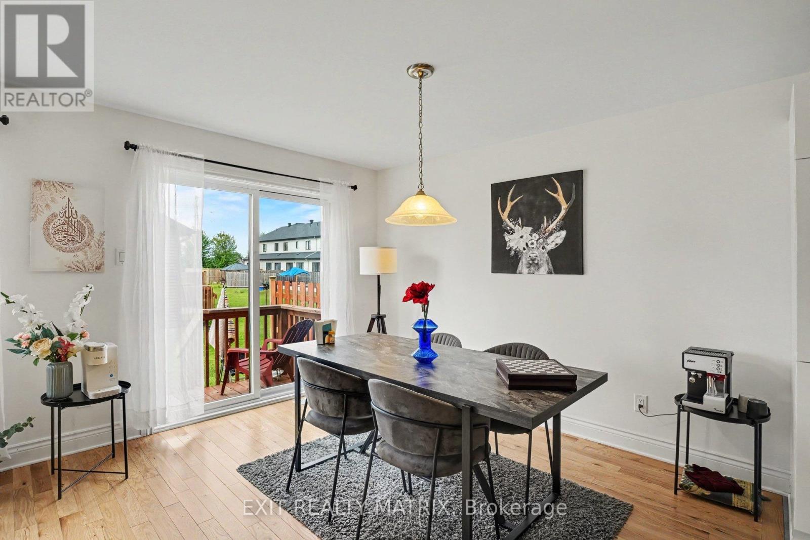 314 DION AVENUE - Photo 3