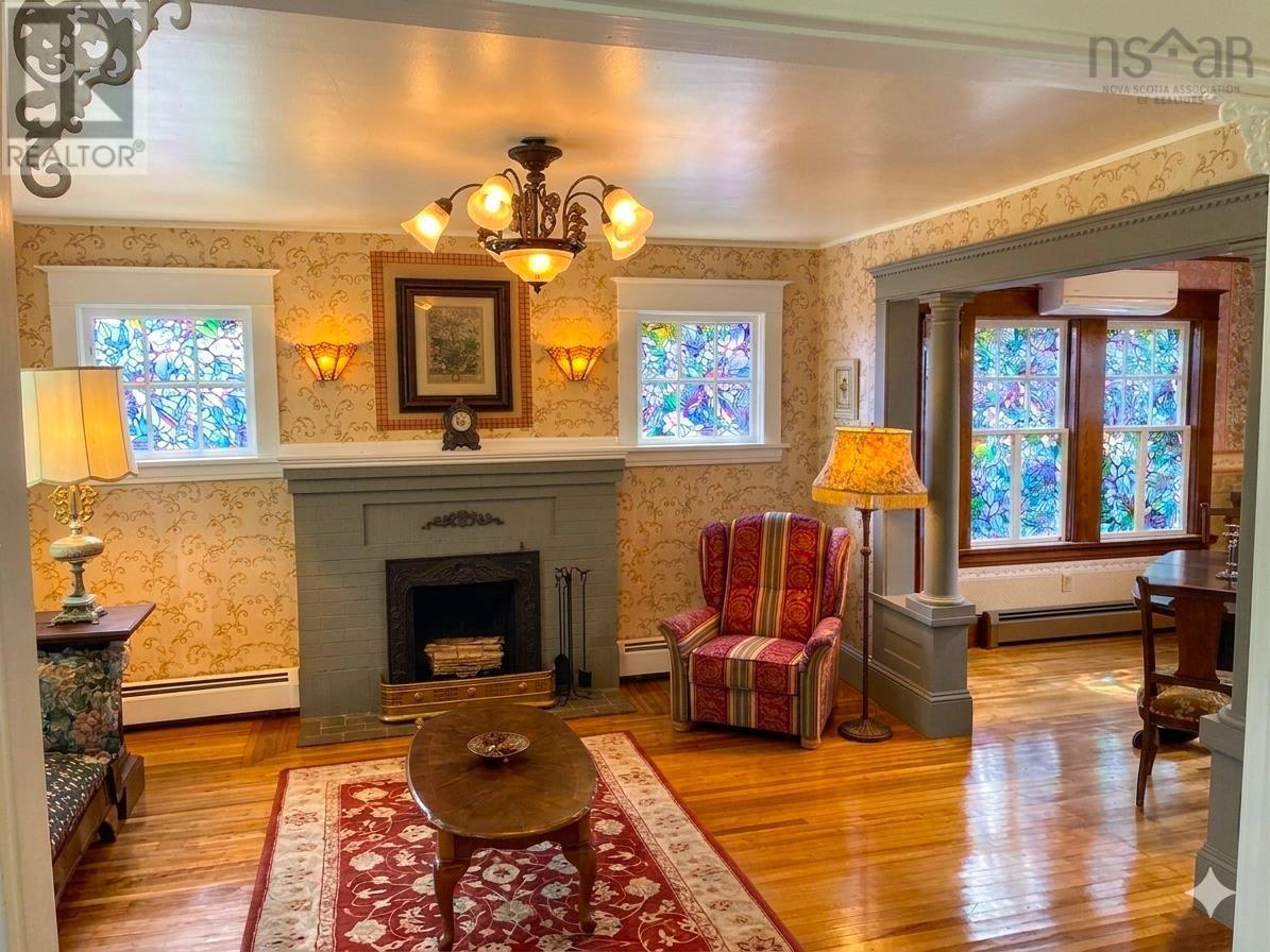 1 DEXTER Avenue - Photo 3