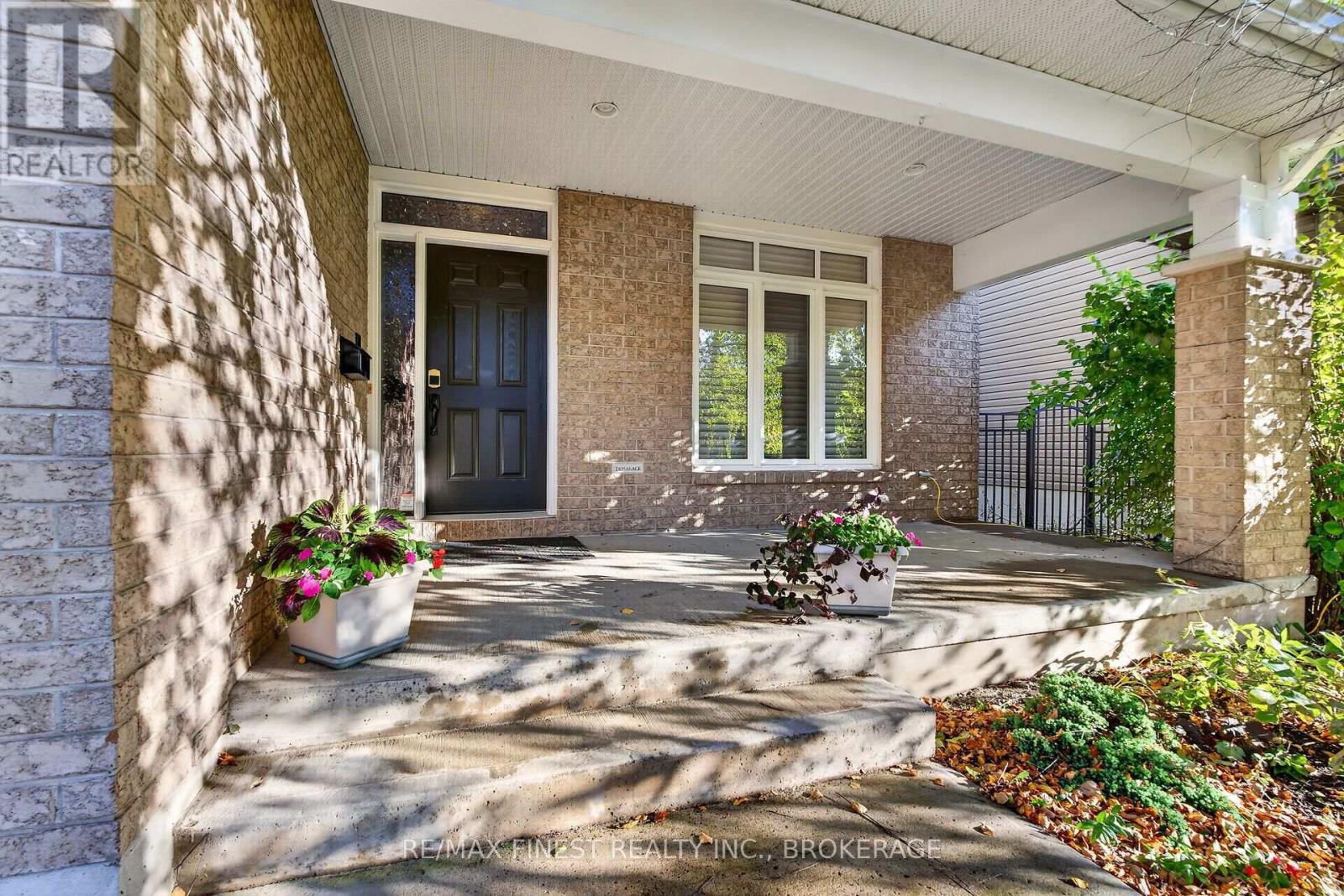 589 FIELDSTONE DRIVE