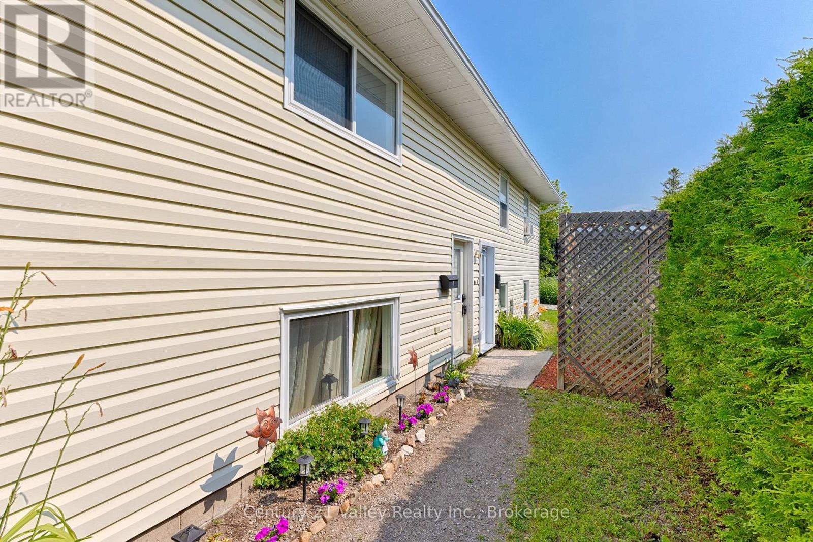 689 FOURTH STREET