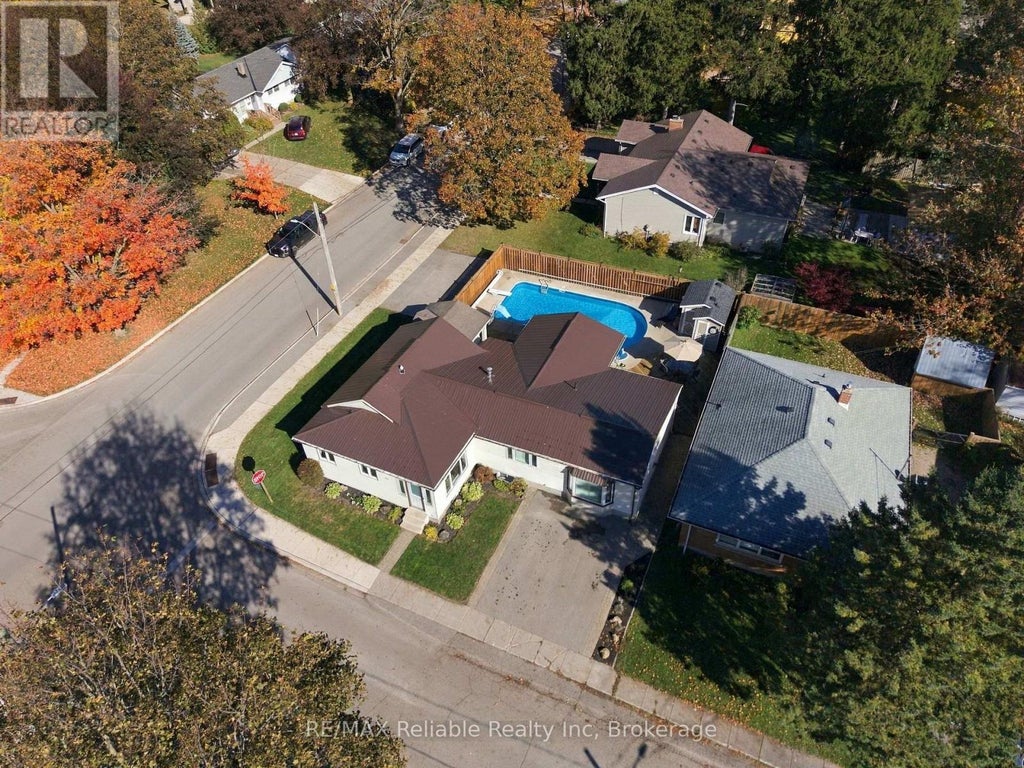 181 MAPLE STREET, CENTRAL HURON (CLINTON), ON N0M 1L0 - Image 192812160.jpeg?d=l