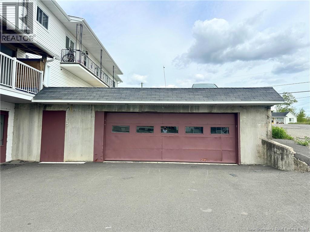 144 Madawaska rd - Photo 4