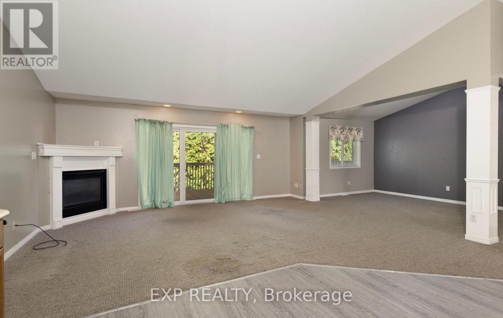 21 - 1077 HAMILTON ROAD