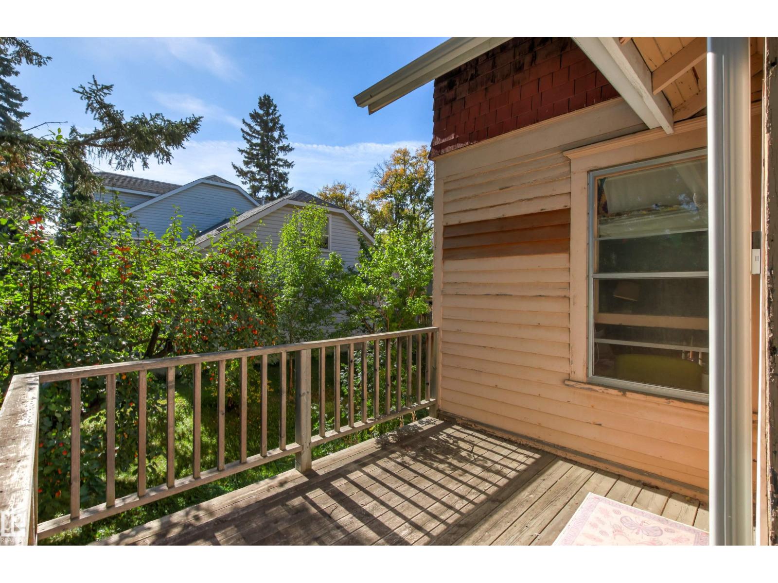 10966 128 ST NW