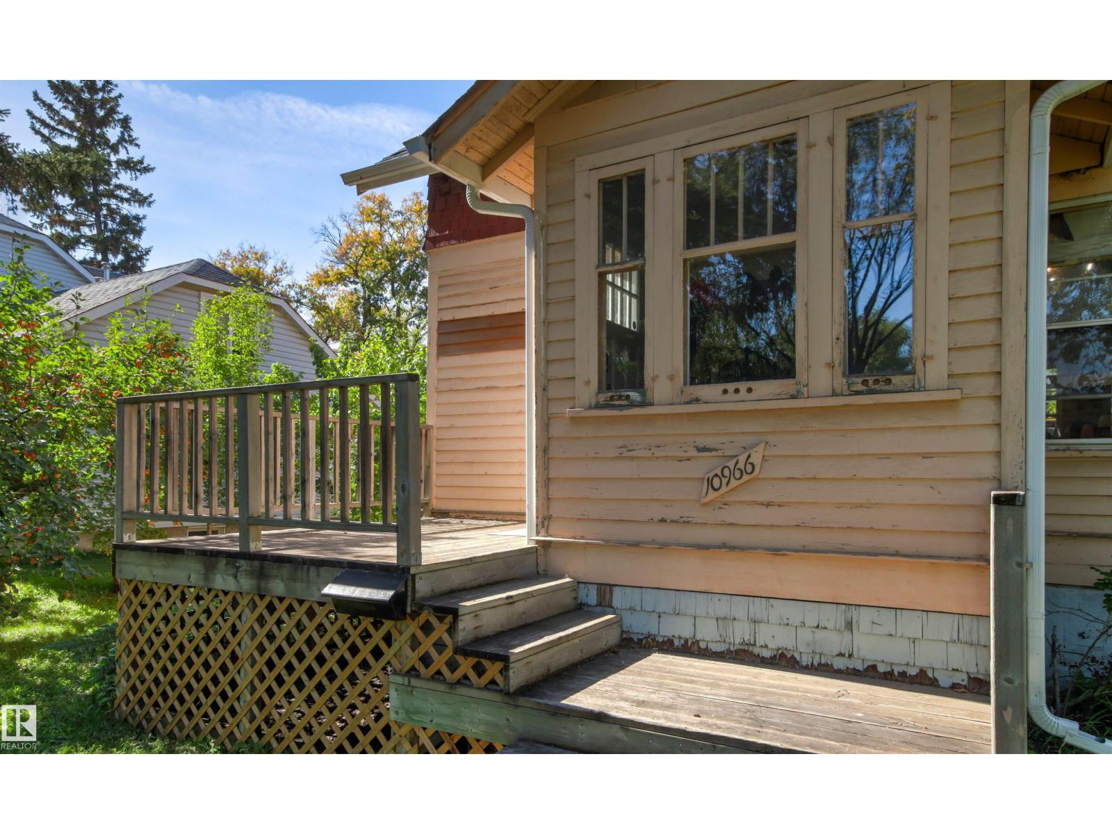 10966 128 ST NW