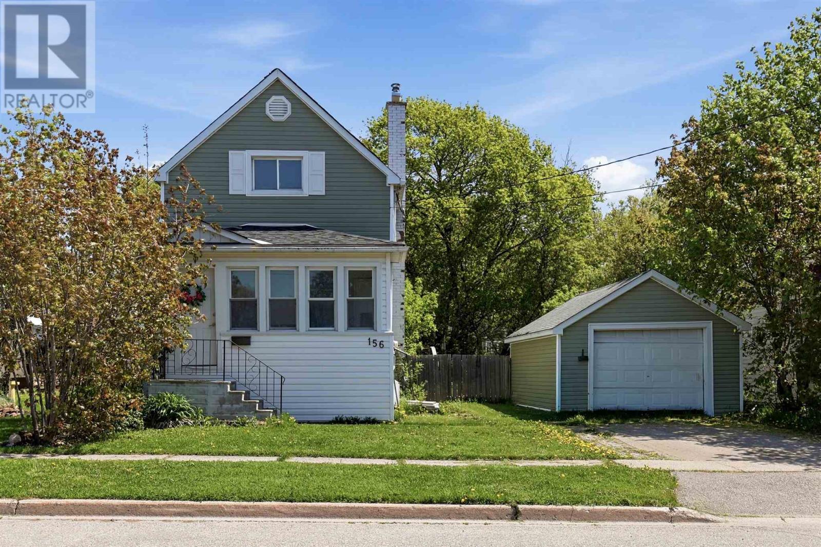156 Walnut ST - Photo 2