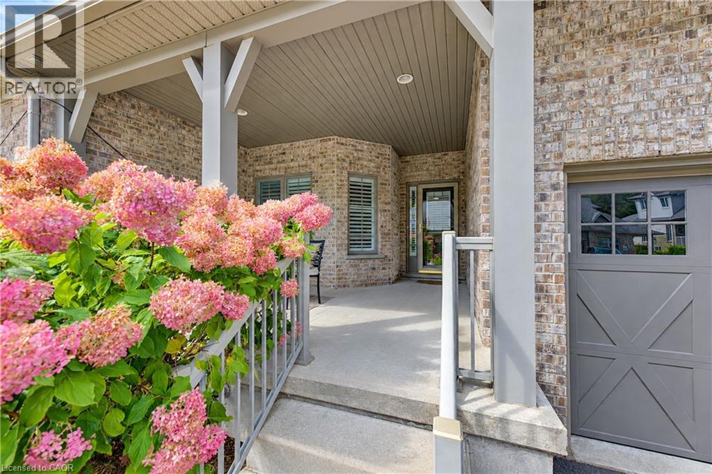 222 CHESTNUT HILL Crescent