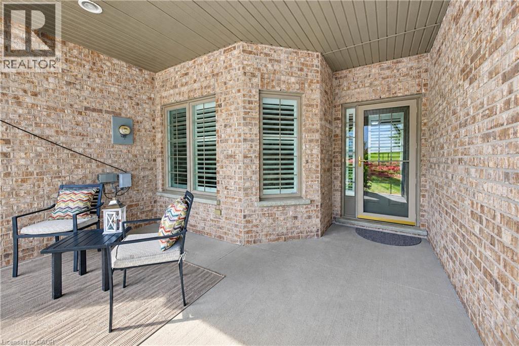 222 CHESTNUT HILL Crescent