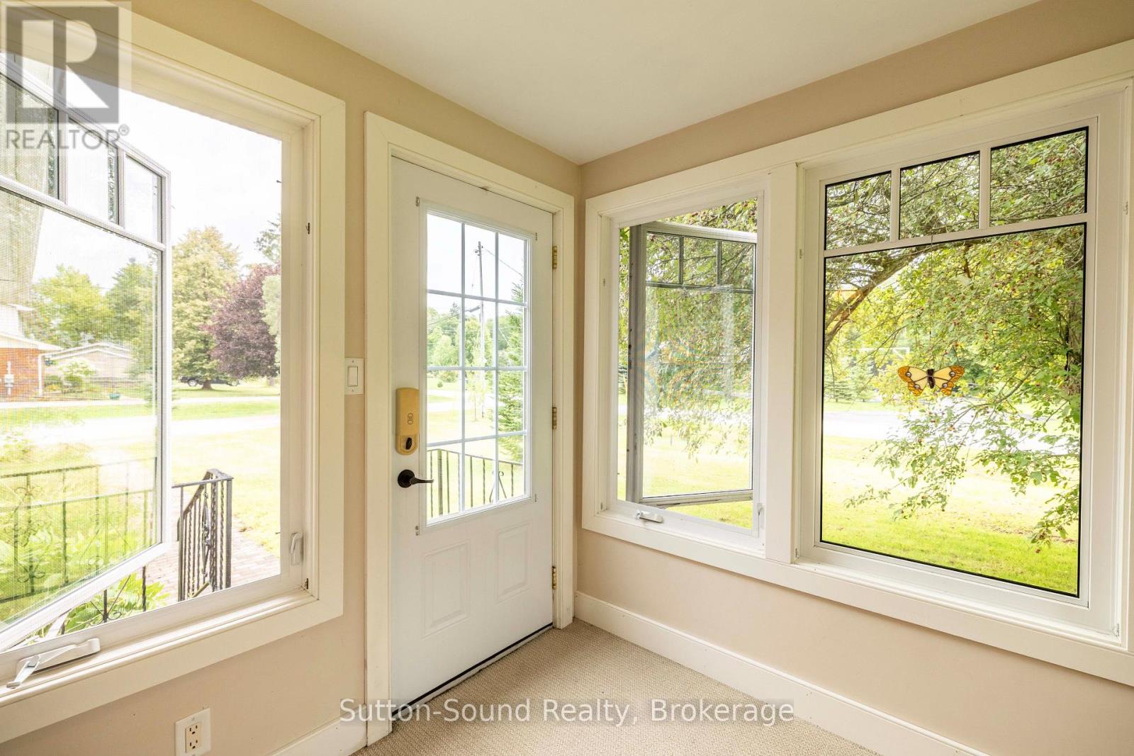 827 13TH STREET W