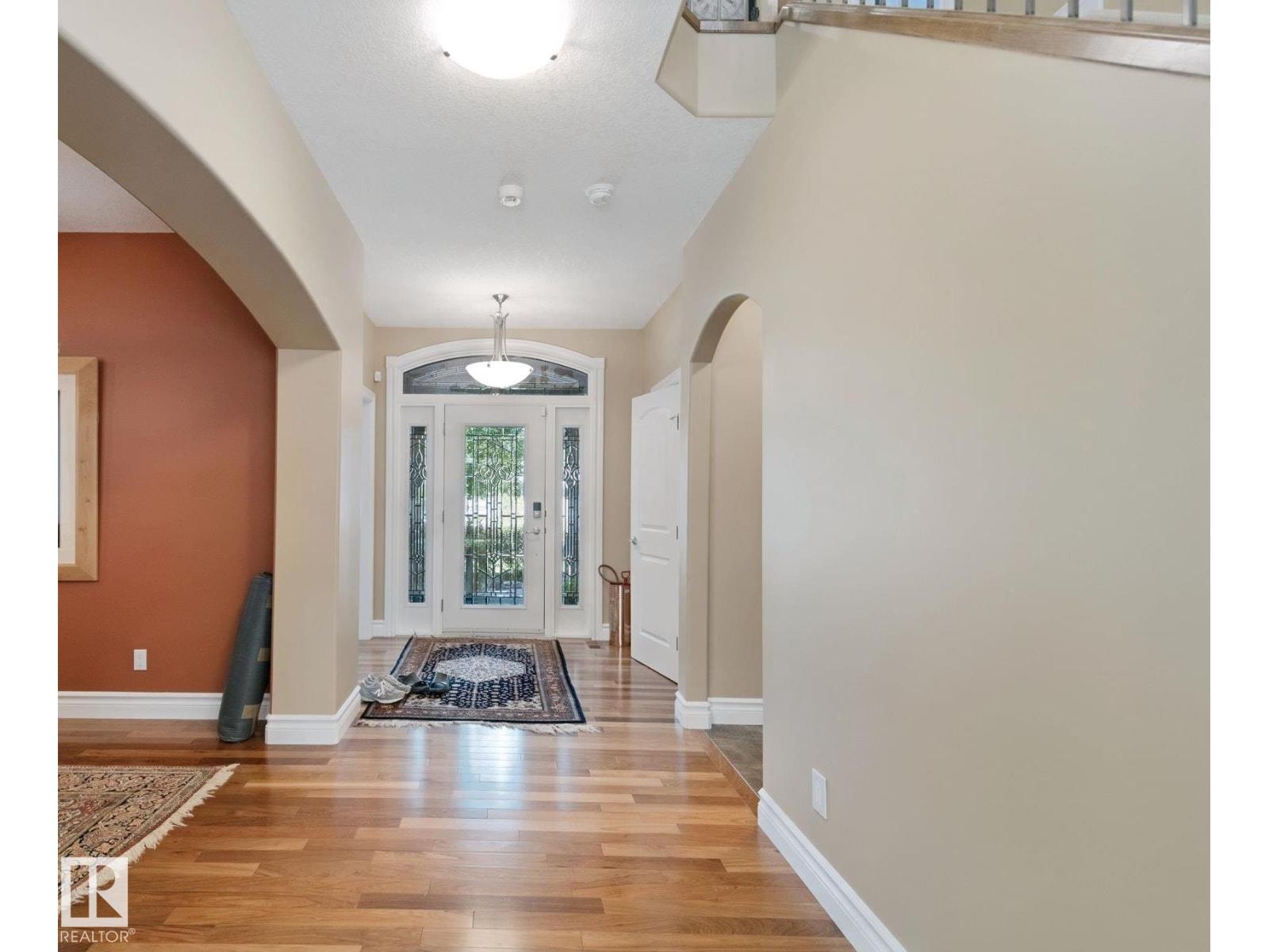 18 EMBASSY PL