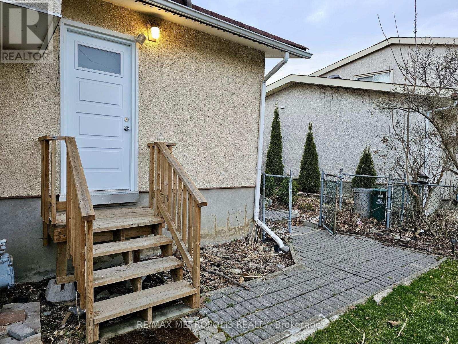 BSMT - 7 MEDHURST DRIVE
