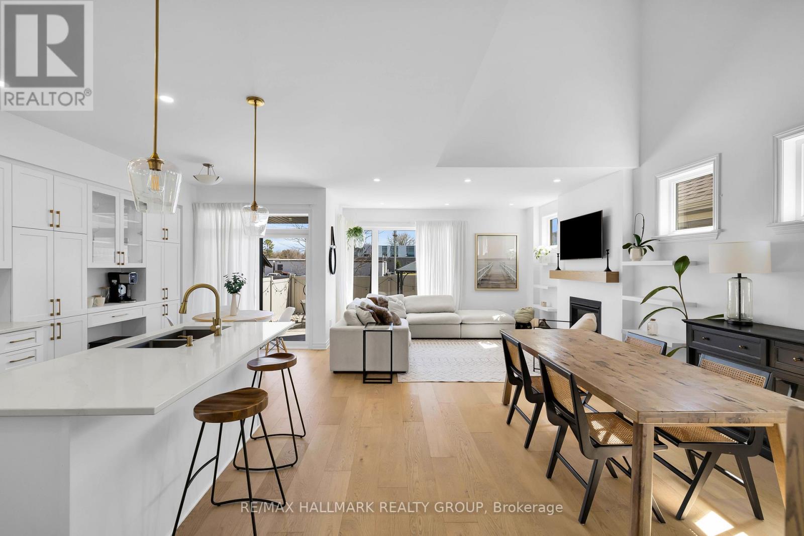 112 CREVASSE ROAD