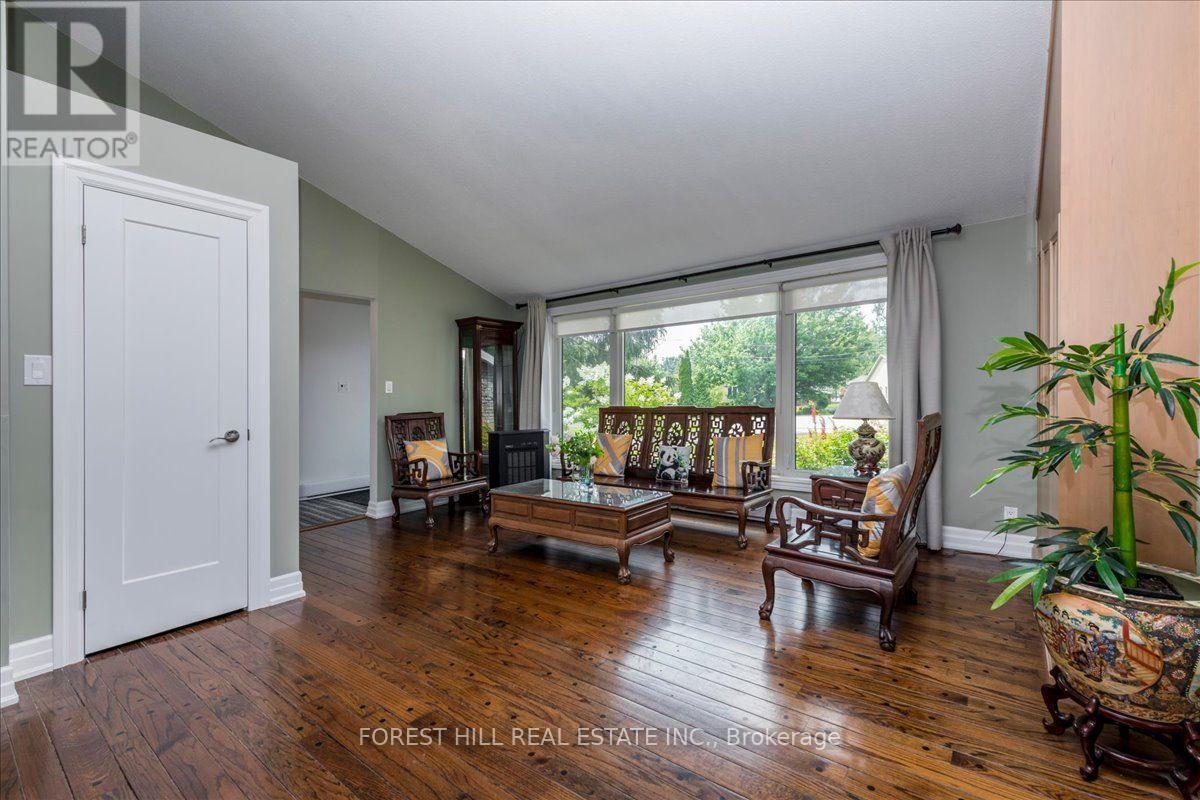 21 PINETREE COURT
