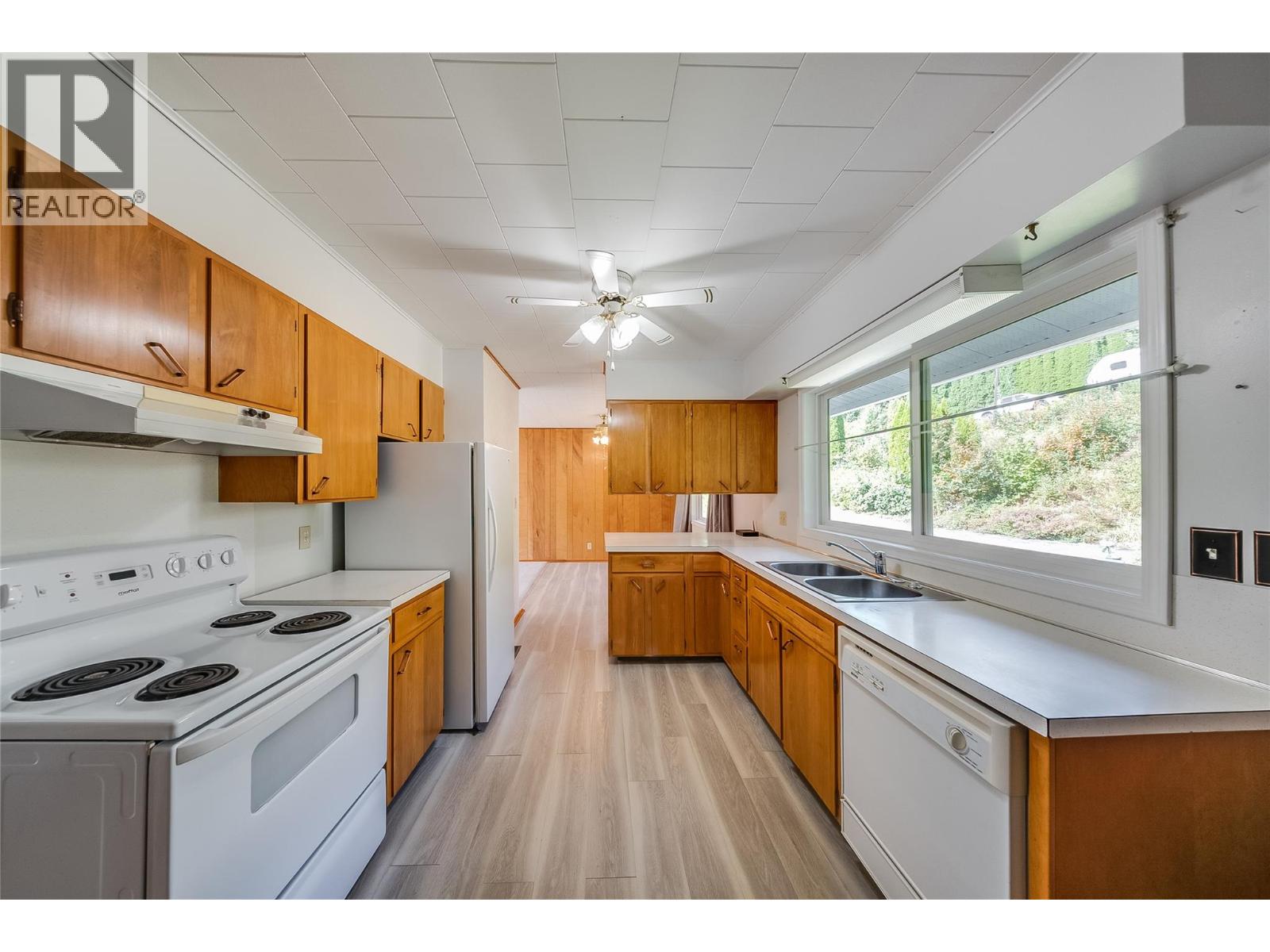 1048 Christie Road