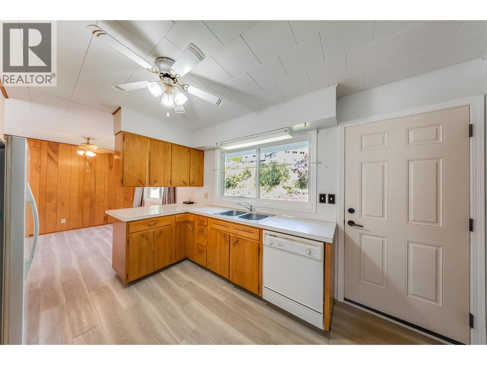1048 Christie Road