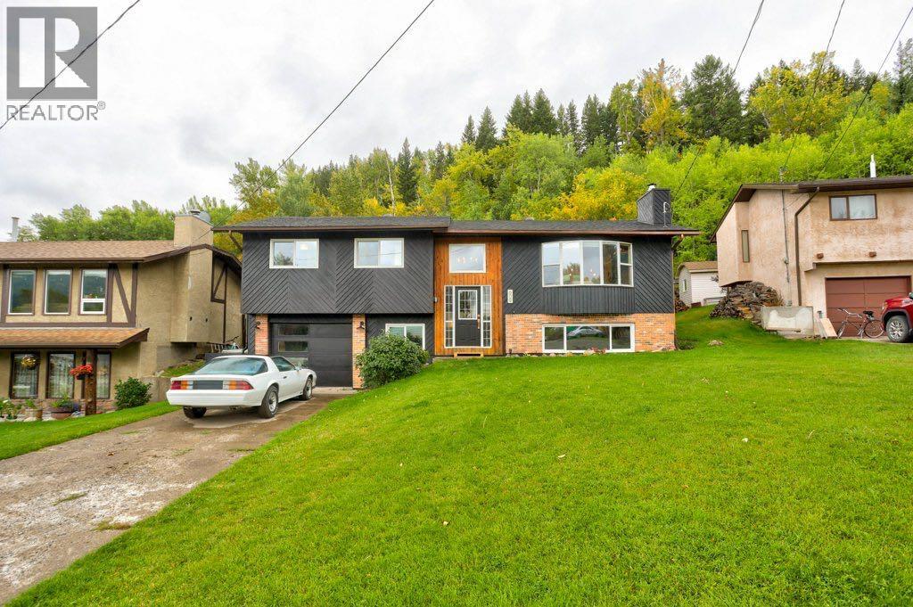 609 230 STREET, HILLCREST, AB T0K 1C0 - Image 1912333687.jpeg?d=l