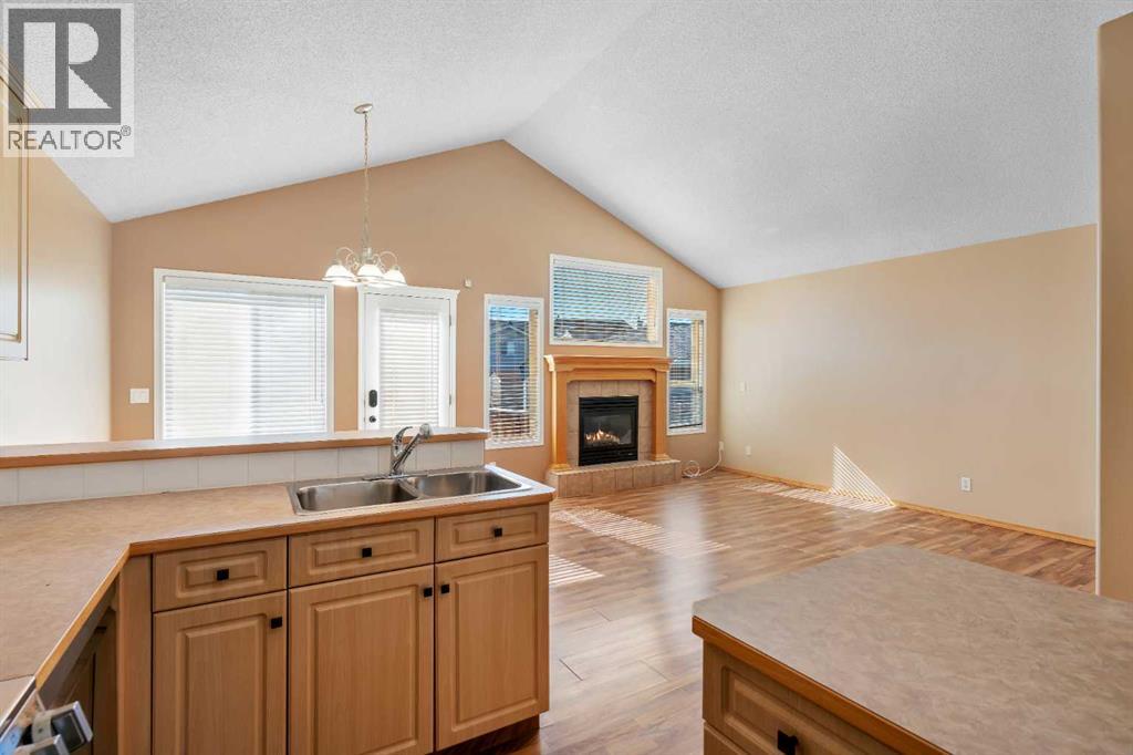 186 Cramond Close SE