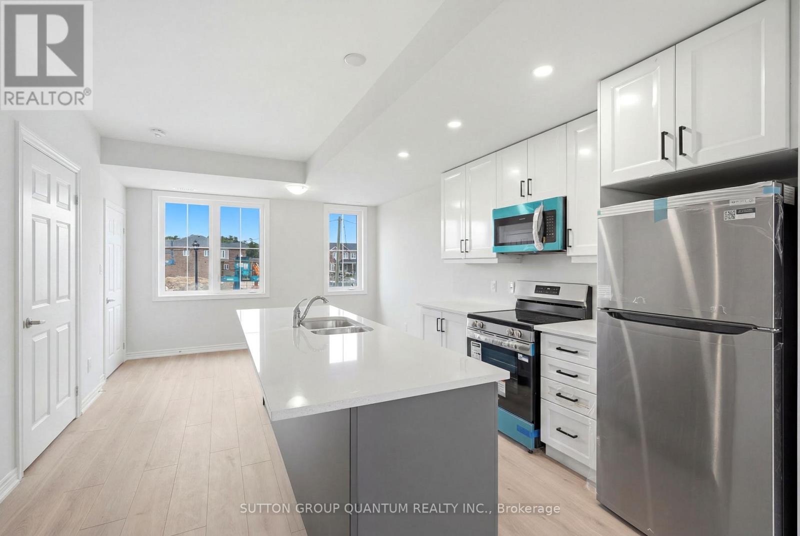 70 - 677 PARK ROAD N