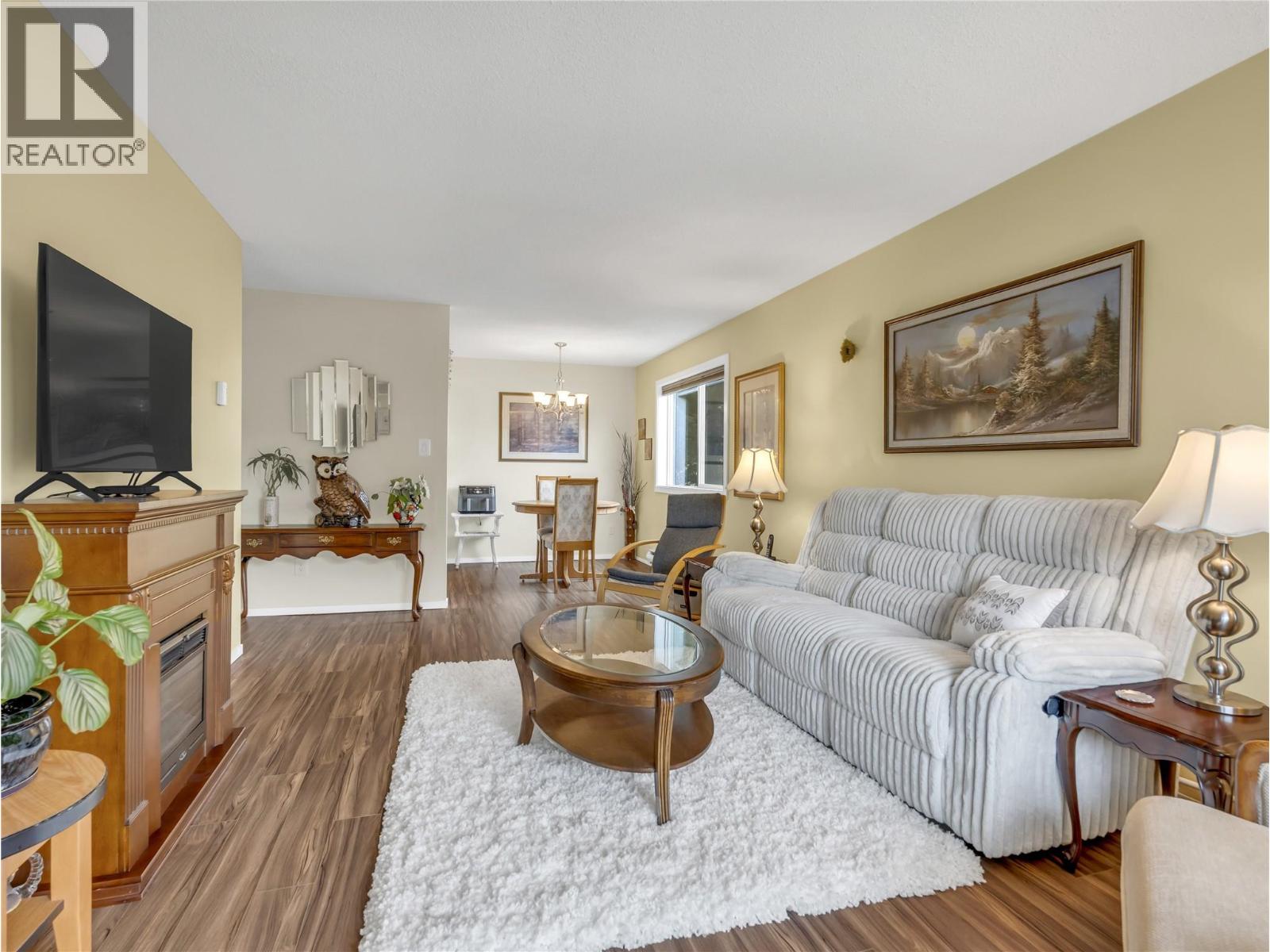 803 FAIRVIEW Road Unit# 212