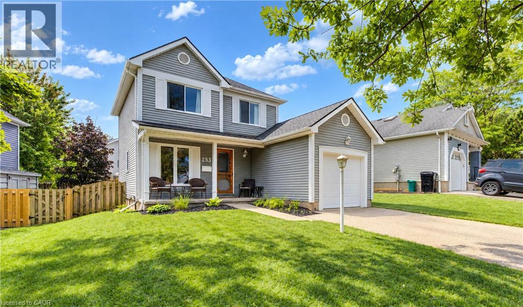 253 NEWPORT Place