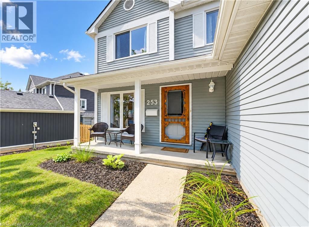 253 NEWPORT Place