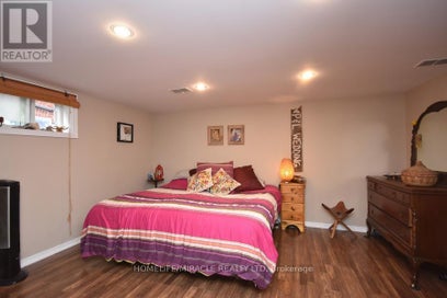 1476 CAWTHRA ROAD Mississauga (Mineola) ON L5G 4L2