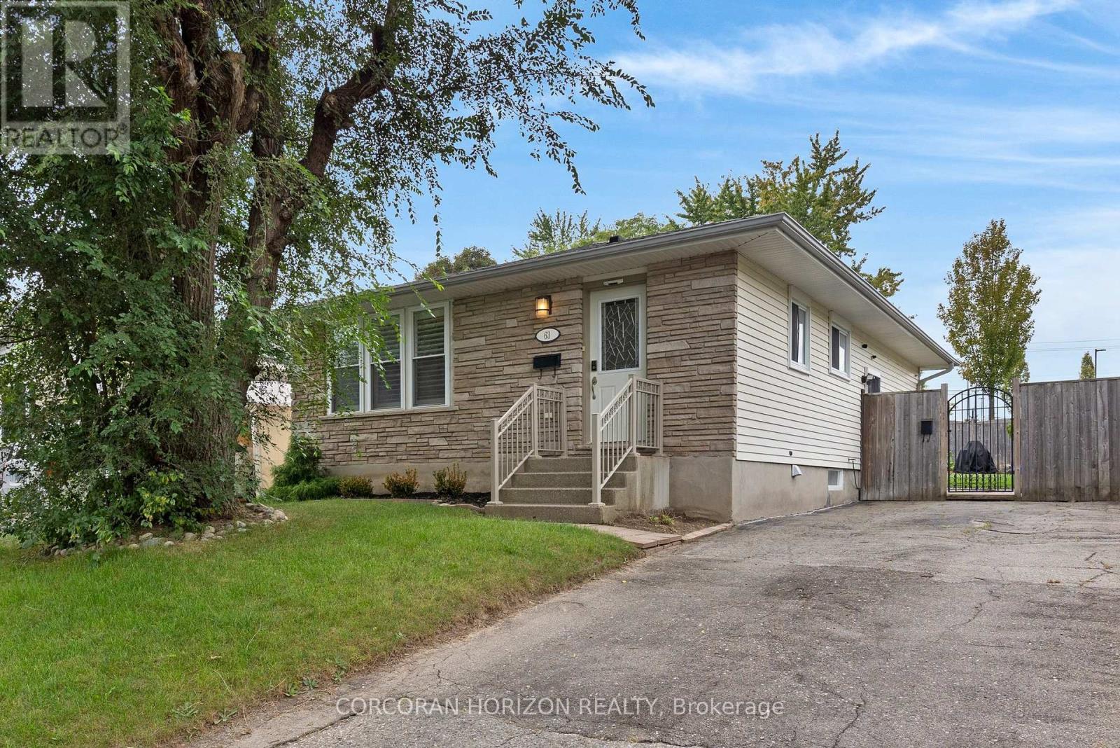 63 CEDARHILL CRESCENT