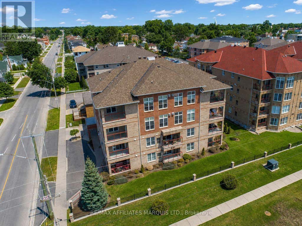 402 - 341 WATER STREET W