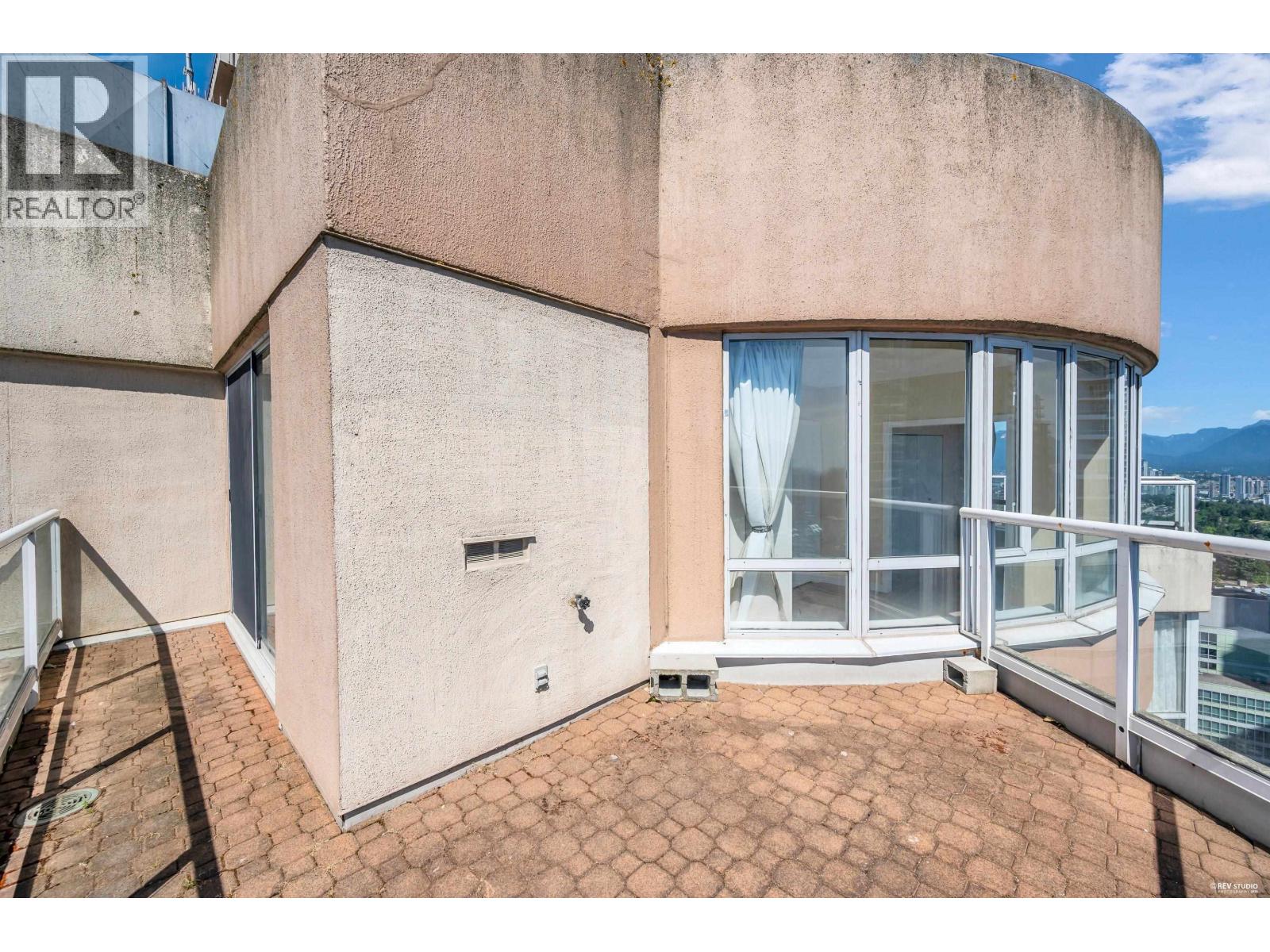 2804 6220 MCKAY AVENUE